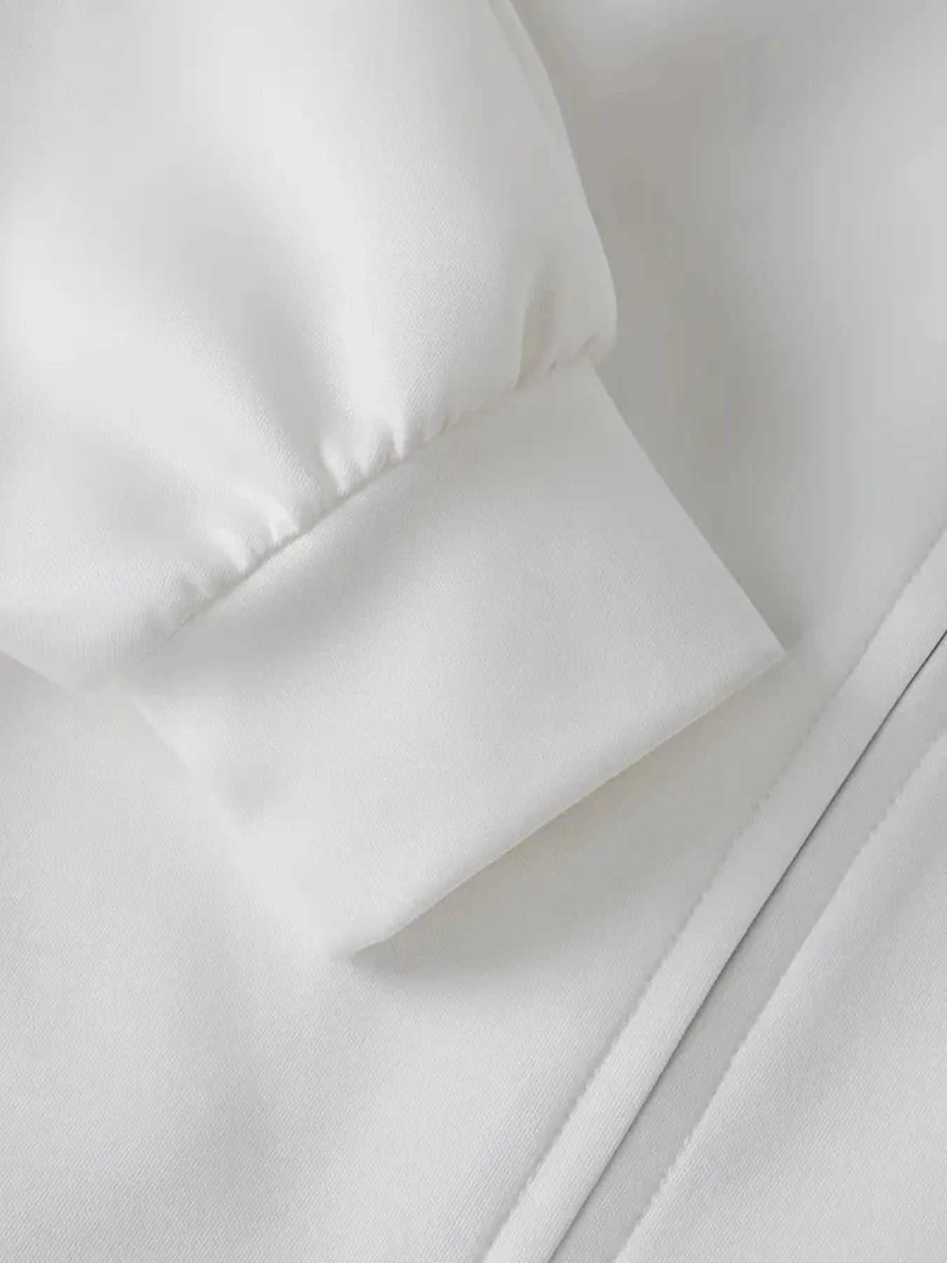 Red Striped Sports Set Two-Piece Set, Long-Sleeved Stand-Up Collar Jacket and Mid-Waist Drawstring Straight-Leg Pants