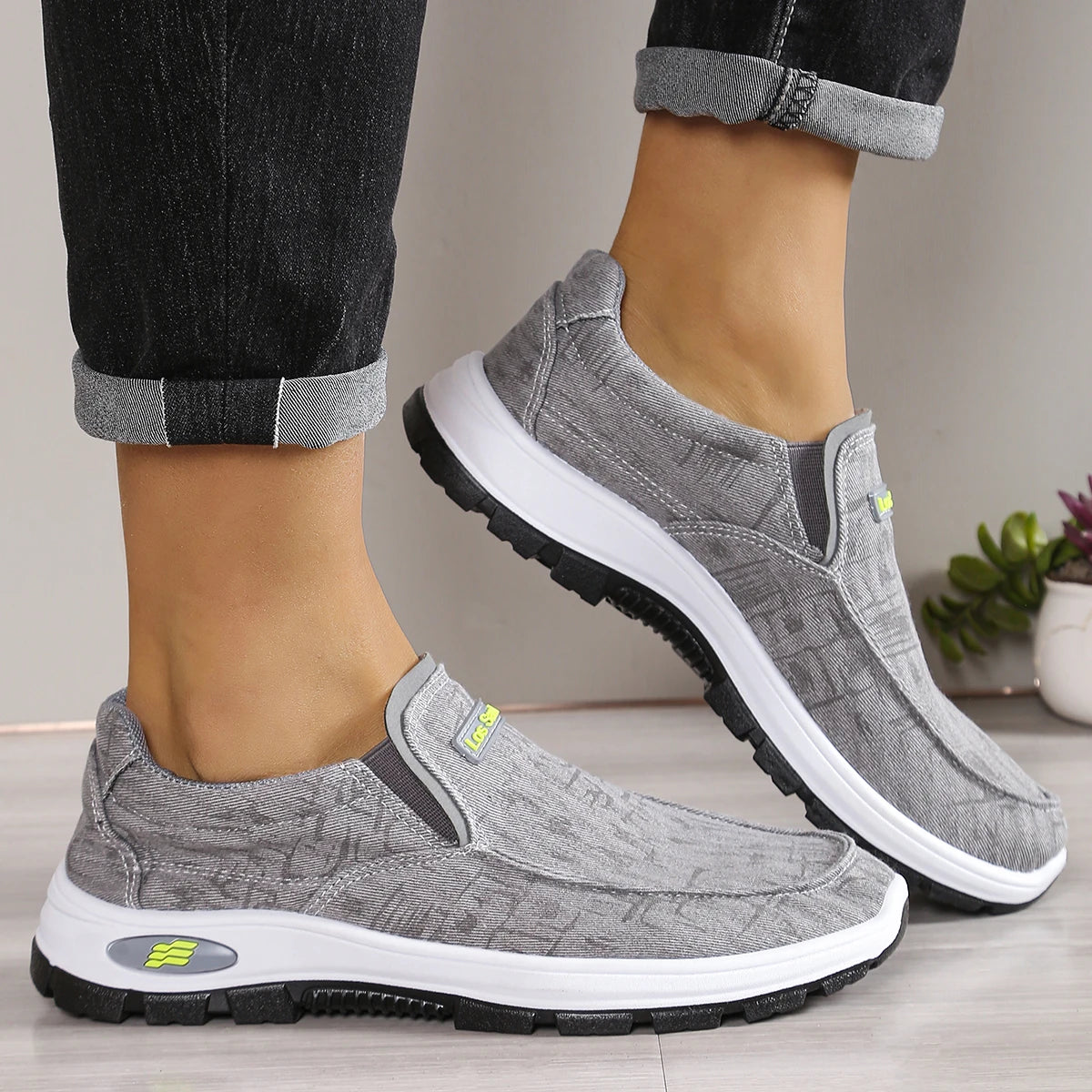 Man shoes Fabric Insole for Sports and Daily Wear, Plus Size,  casual sneakers designer shoes Canvas Loafers